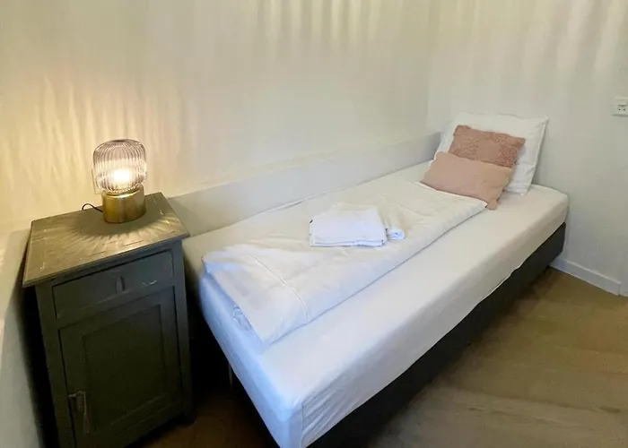 Vakantiehuis In With Terrace *